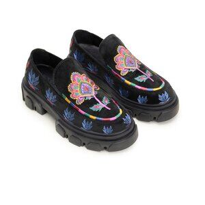 NIB Black Embroidered Lug Sole Slip On Loafer 8.5M